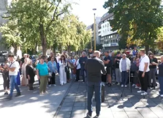 Građani Tuzle traže puštanje maloljetnice iz pritvora i jaču zaštitu djece od vršnjačkog nasilja