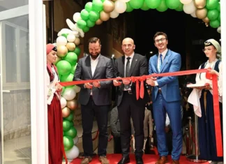 U Zenici otvoren obnovljeni bazen Industrijske škole (VIDEO+FOTO)