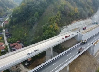 Krenulo asfaltiranje na jednoj od najzahtjevnijih trasa Koridora Vc (VIDEO)