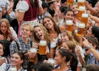 Rekordan Oktoberfest: 7,4 miliona ljudi popilo čak 6,7 miliona litara piva