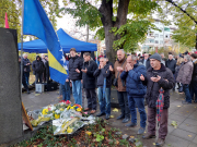 Polaganjem cvijeća na spomen obilježjima u Zenici obilježen Dan državnosti BiH