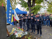 Polaganjem cvijeća na spomen obilježjima u Zenici obilježen Dan državnosti BiH