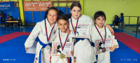 Karate klubu "Perfekt" 33 medalje sa turnira iz Tuzle, Doboja i Mostara (FOTO)