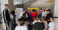 Delegacija NK Čelik i donator Senad Ibrahimpašić uručili 25 članskih kartica za dječake i djevojčice JU "Dom-porodica"