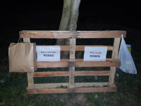Na više lokacija u Zenici postavljene palete sa dobrovoljnim prilogom