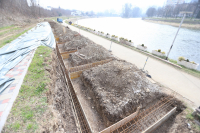 Izgradnja proširenja sjedećih mjesta na škarpi desne obale rijeke Bosne u Zenici